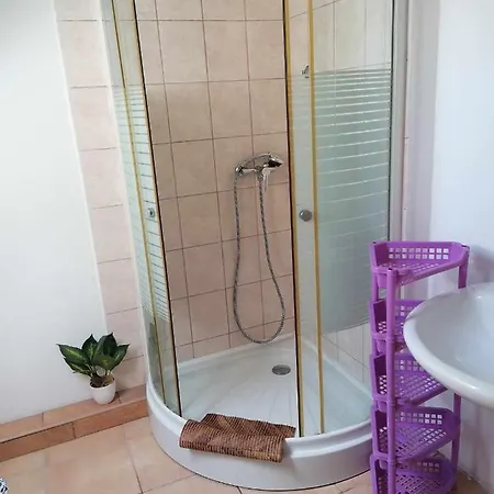 Angi Apartment