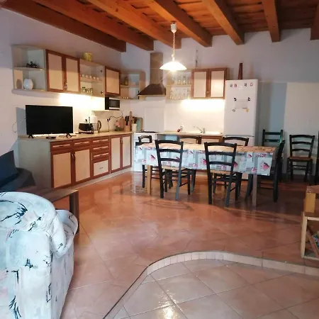 Angi Apartment